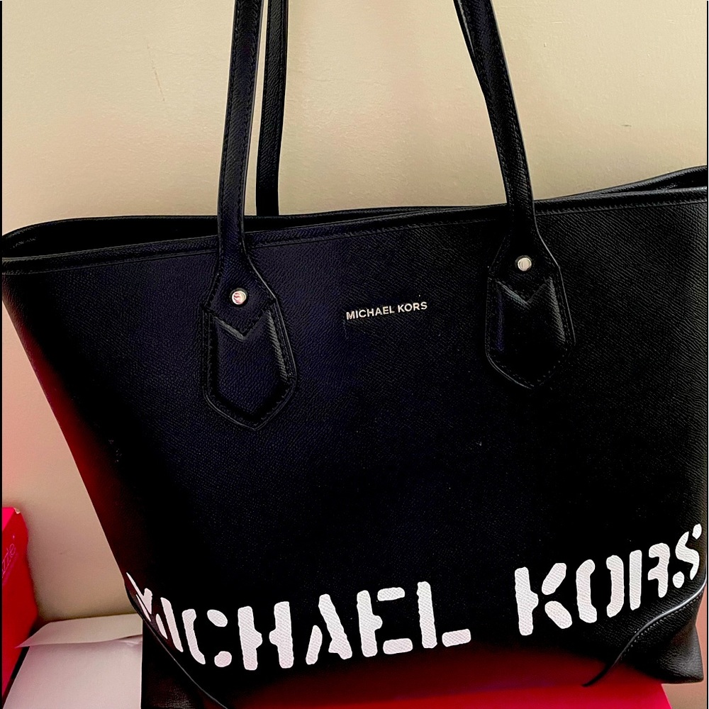 Michael Kors tote